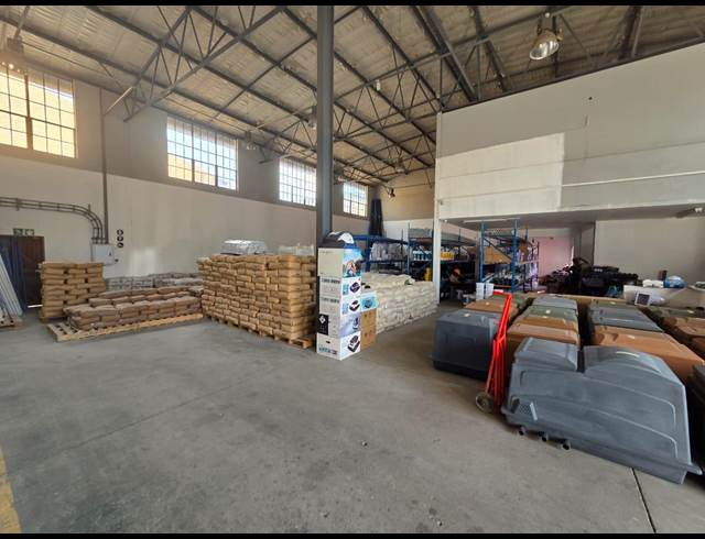 419M² WAREHOUSE TO LET IN MONTANA PARK