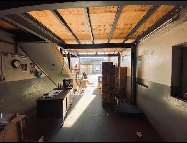 488M² WAREHOUSE TO LET IN SPRINGFIELD