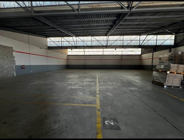 3,075M² WAREHOUSE TO LET IN AIRPORT INDUSTRIA