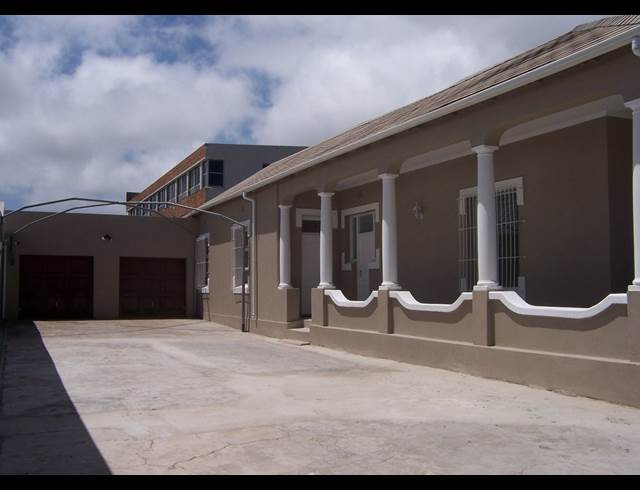 5 bed property to rent in SALT RIVER