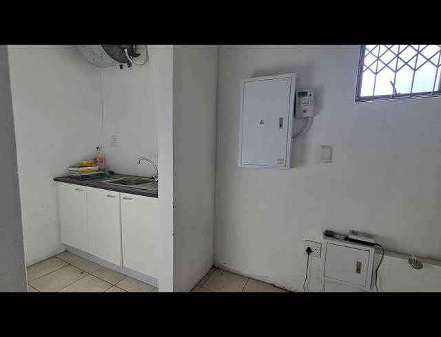 51.62M² BUSINESS TO LET IN SOUTHERNWOOD