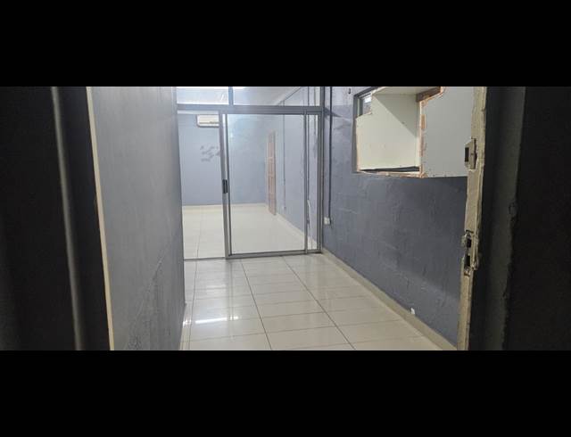 640M² WAREHOUSE TO LET IN PHOENIX INDUSTRIAL