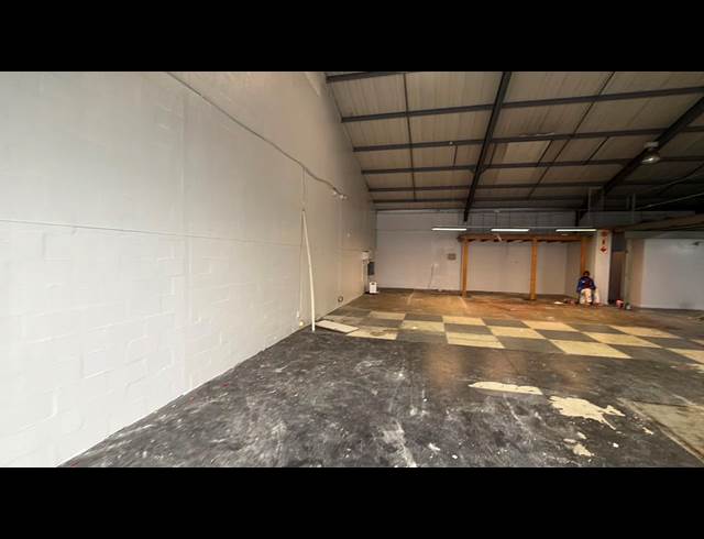 261M² WAREHOUSE TO LET IN BRACKENFELL CENTRAL