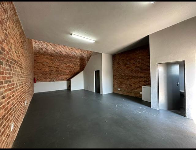 268M² WAREHOUSE TO LET IN CLAYVILLE