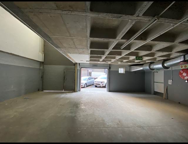 2,019M² STORAGE UNIT TO LET IN CAPE TOWN CITY CENTRE