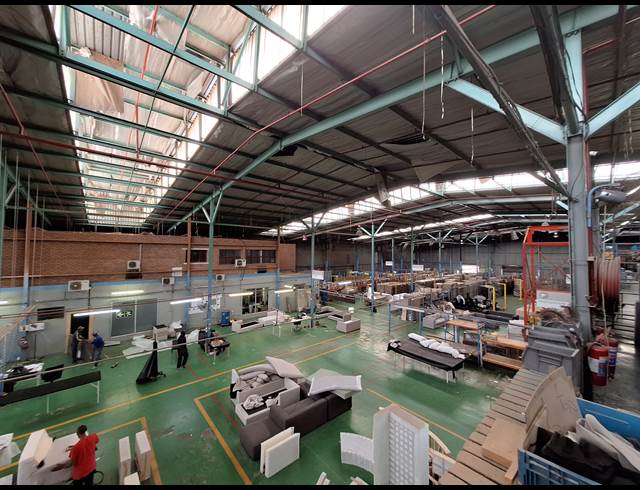 10,313M² WAREHOUSE TO LET IN INDUSTRIA