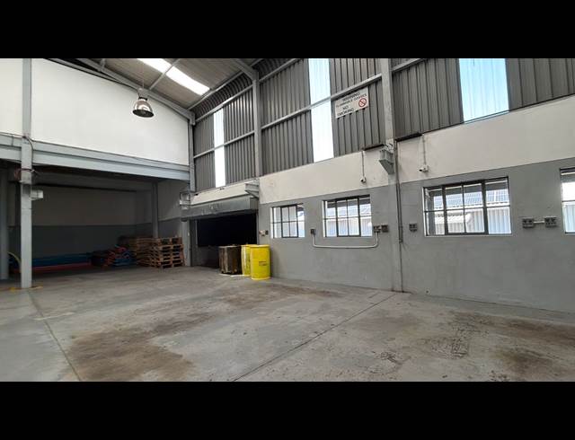800M² WAREHOUSE TO LET IN EASTLEIGH