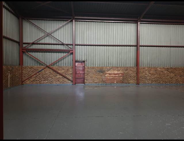 300M² WAREHOUSE RENTED IN WADEVILLE
