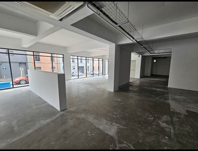 1,001M² OFFICE TO LET IN WOODSTOCK