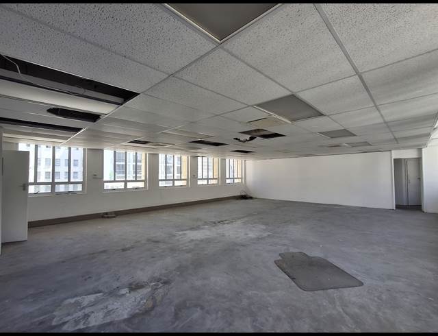 160M² OFFICE TO LET IN CAPE TOWN CITY CENTRE