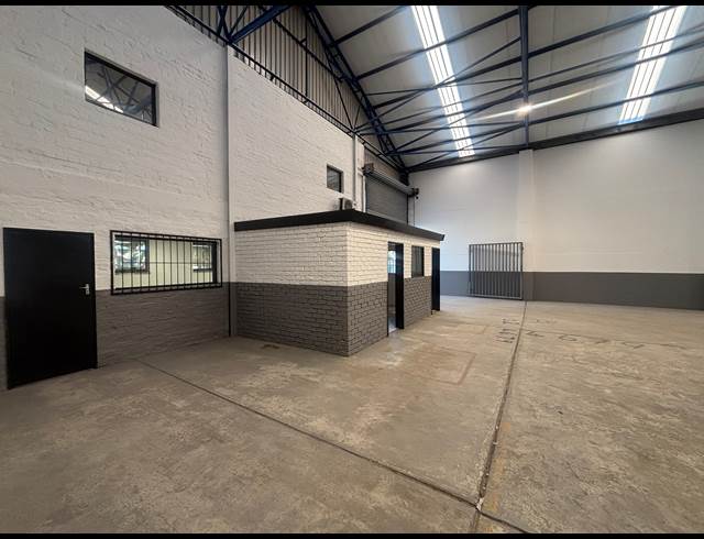 1,972M² WAREHOUSE TO LET IN BEACONVALE