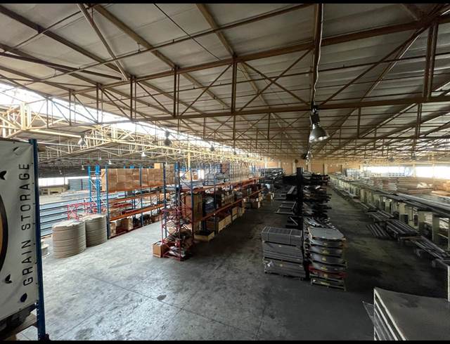 5,359M² WAREHOUSE TO LET IN LASER PARK