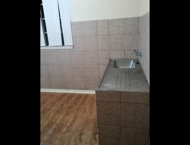 1 bed property to rent in WANNENBURGHOOGTE