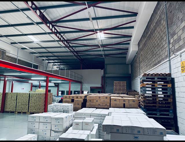 859M² WAREHOUSE TO LET IN CORNUBIA