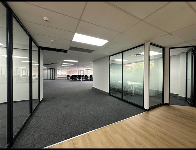 451M² OFFICE TO LET IN SANDTON CENTRAL