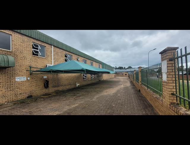 3,660M² WAREHOUSE TO LET IN WHITE RIVER CENTRAL