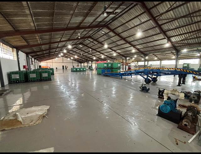 1,300M² WAREHOUSE TO LET IN EPPING INDUSTRIAL