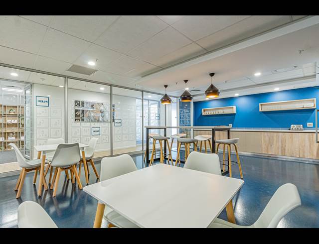 30M² SERVICED OFFICE TO LET IN VORNA VALLEY