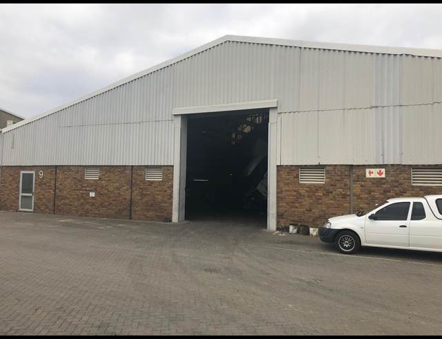 803M² WAREHOUSE TO LET IN STIKLAND INDUSTRIAL