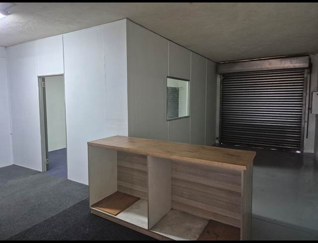 163M² WAREHOUSE RENTED IN NELSPRUIT INDUSTRIAL