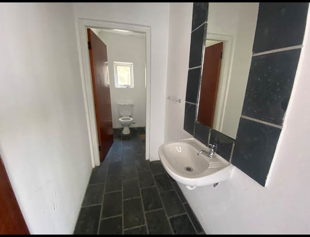 482M² BUSINESS CENTRE TO LET IN PAARDEN EILAND