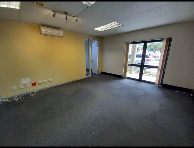 245M² OFFICE TO LET IN BRYANSTON