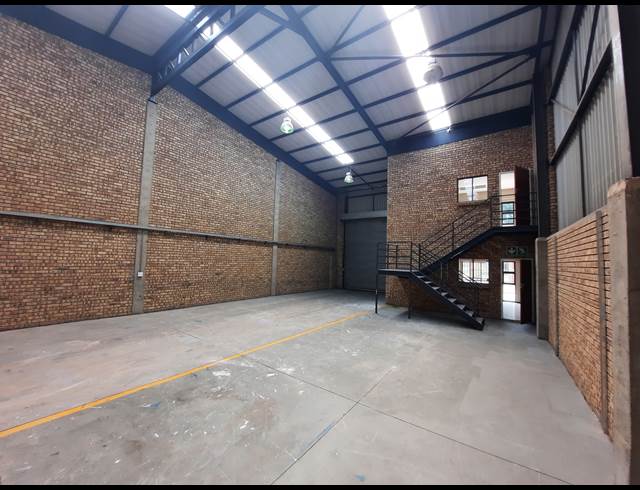 287M² WAREHOUSE TO LET IN STORMILL