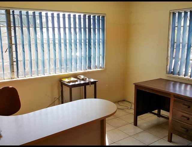 Factory property to rent in FACTORIA