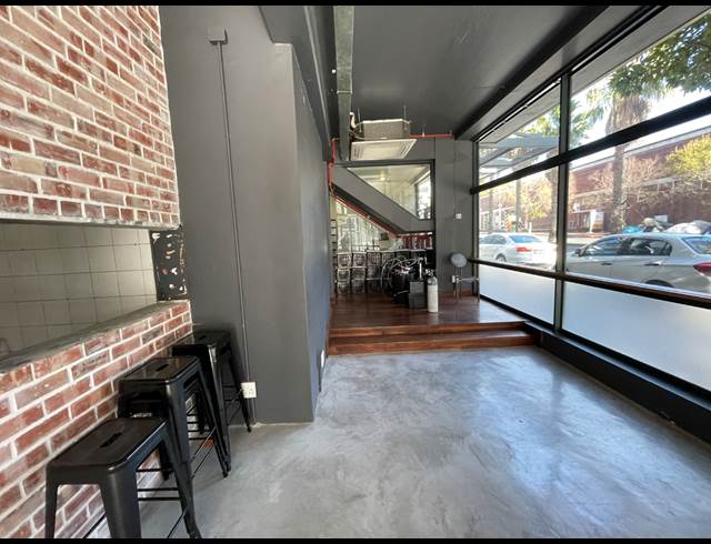 150M² RETAIL TO LET IN GARDENS