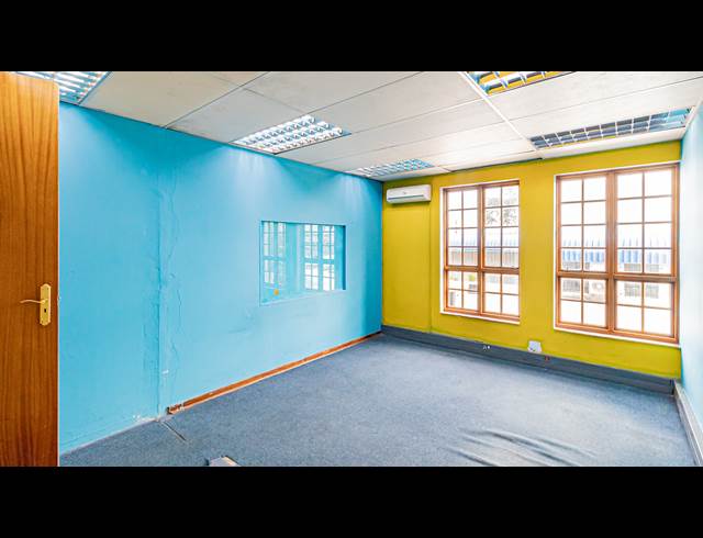1,702M² OFFICE TO LET IN KENSINGTON B