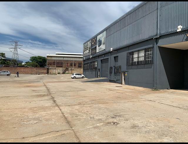 802M² WAREHOUSE TO LET IN EASTGATE