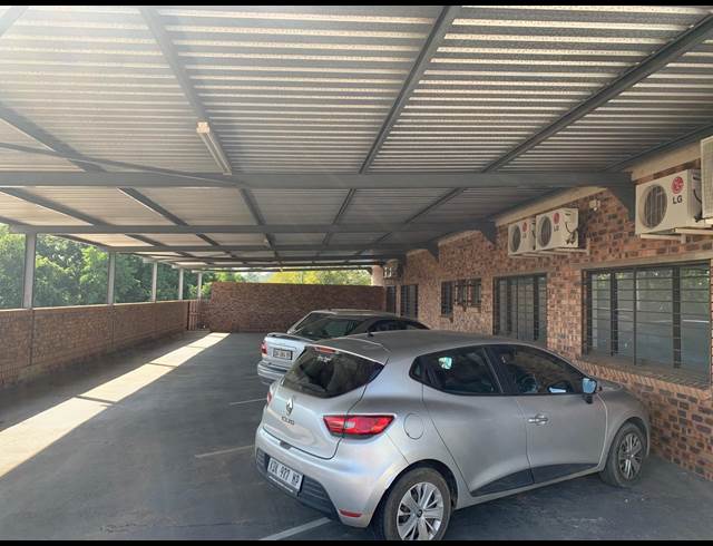 1,938M² WAREHOUSE TO LET IN RIVERSIDE PARK