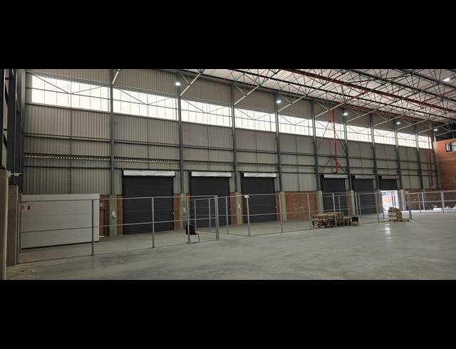 6,940M² WAREHOUSE TO LET IN NORTH RIDING