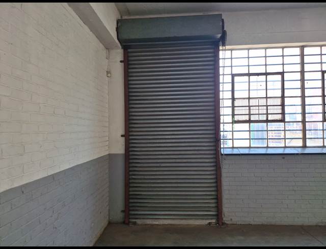 900M² WAREHOUSE TO LET IN BENROSE