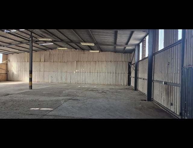 400M² WAREHOUSE TO LET IN ANDERBOLT