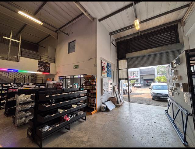 494M² WAREHOUSE TO LET IN UMHLANGA RIDGE