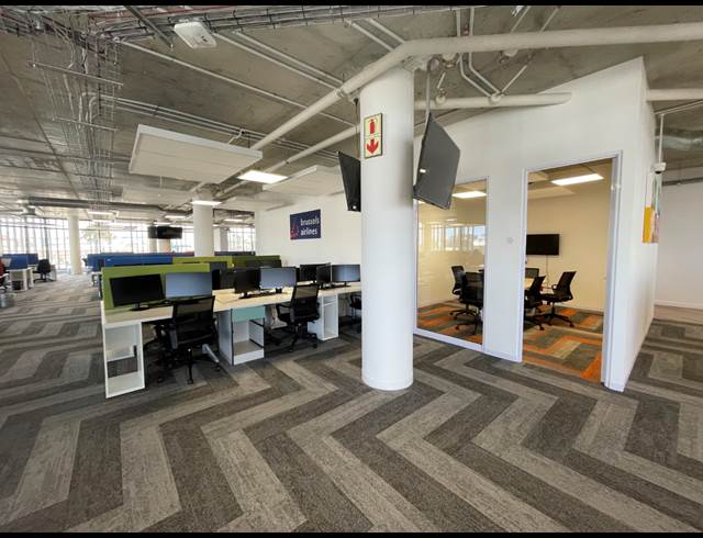 1,135M² OFFICE TO LET IN CENTURY CITY