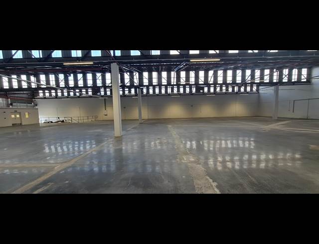 1,580M² WAREHOUSE TO LET IN RETREAT INDUSTRIAL