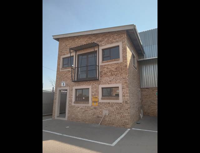 320M² MINI FACTORY TO LET IN APEX