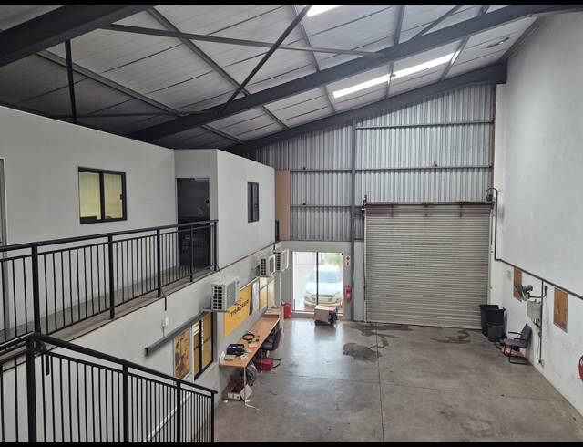 372M² WAREHOUSE TO LET IN RIVERSIDE PARK