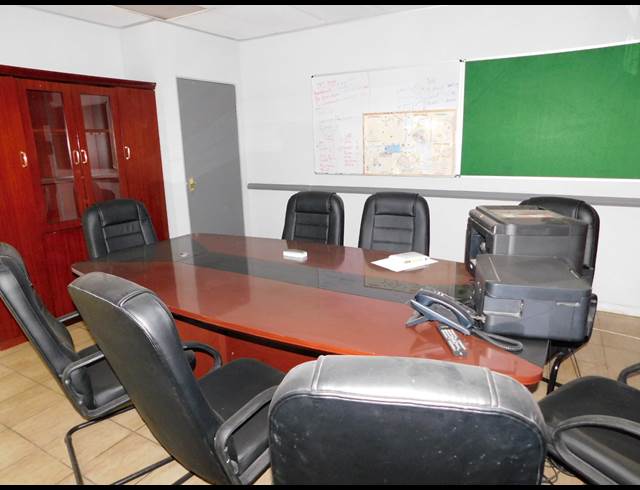 132M² OFFICE TO LET IN BORDEAUX