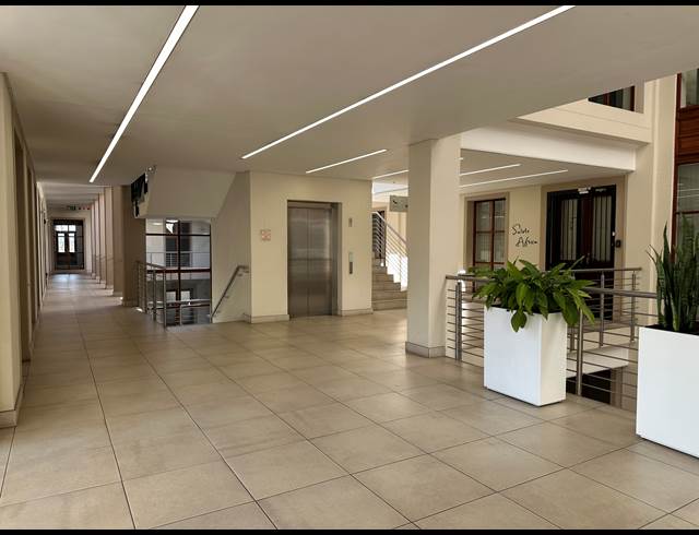 255M² OFFICE TO LET IN SANDOWN