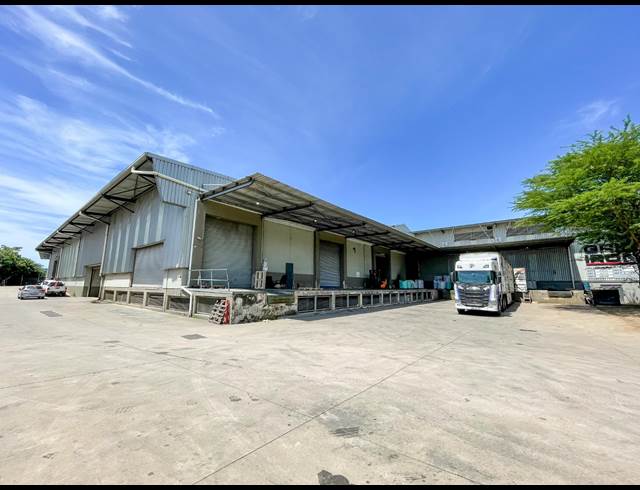 2,300M² WAREHOUSE TO LET IN RIVERHORSE VALLEY