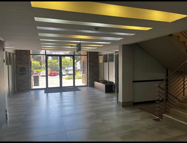 169M² OFFICE TO LET IN GREENSTONE HILL