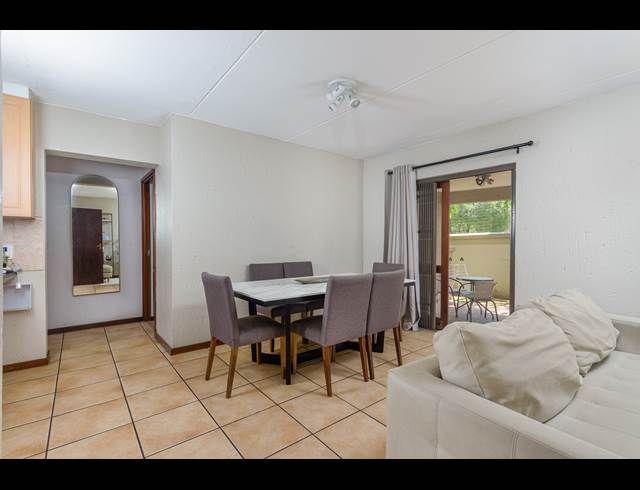 3 BEDROOM SECTIONAL TITLE RENTED IN PINESLOPES