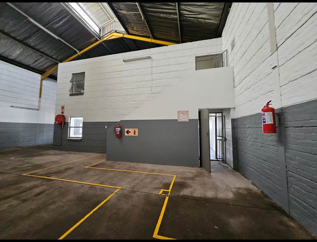 319M² WAREHOUSE TO LET IN SILVERTON