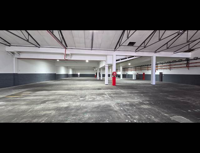 1,514M² WAREHOUSE TO LET IN PAARL CENTRAL