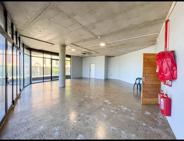 103M² OFFICE TO LET IN NEW TOWN CENTRE