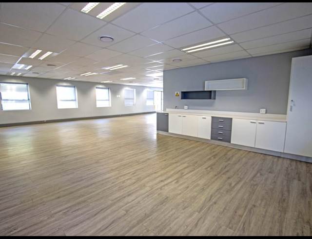 1,191M² OFFICE TO LET IN WOODMEAD