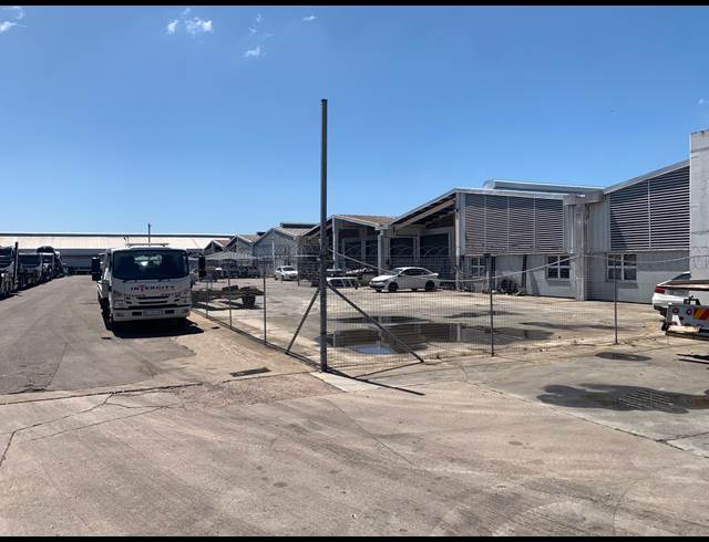3,353M² WAREHOUSE TO LET IN NEW GERMANY